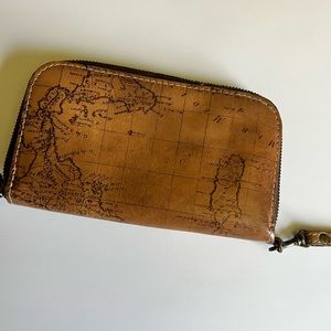 Patricia Nash zip around wallet